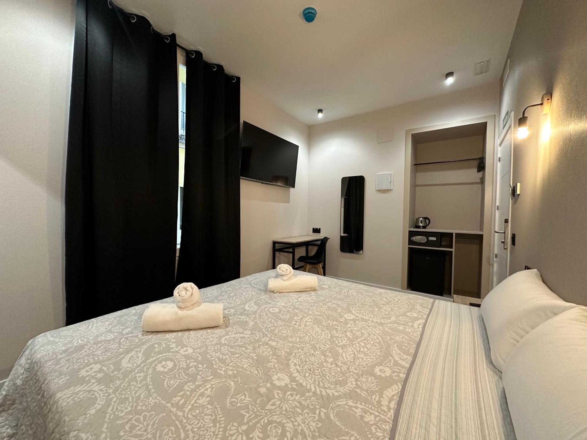 Cc Opera Suites Madrid Eksteriør bilde
