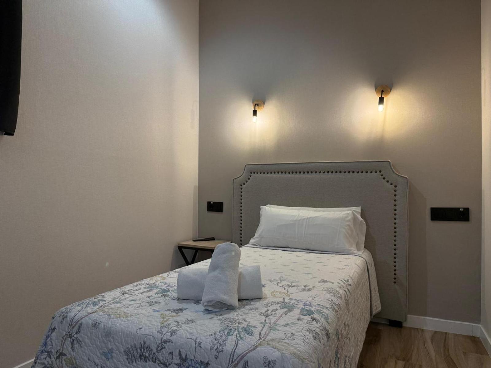 Cc Opera Suites Madrid Eksteriør bilde